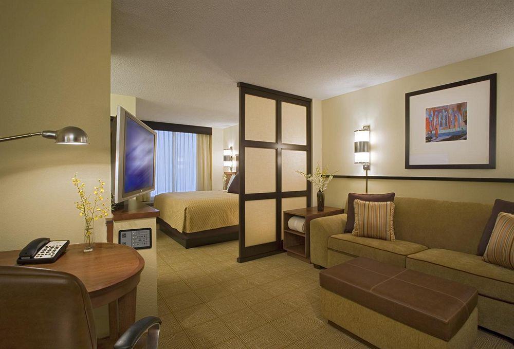 Hyatt Place Des Moines Downtown Oda fotoğraf